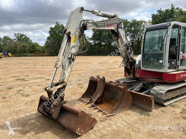 Excavadora Takeuchi