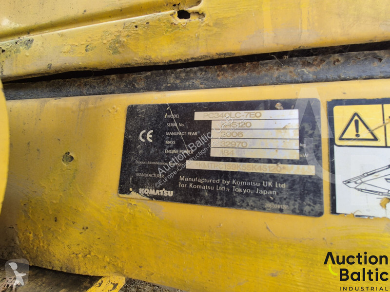 جرافة Komatsu
