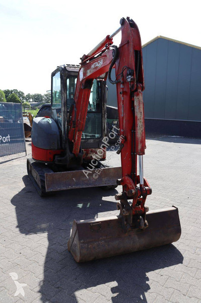 جرافة Hitachi