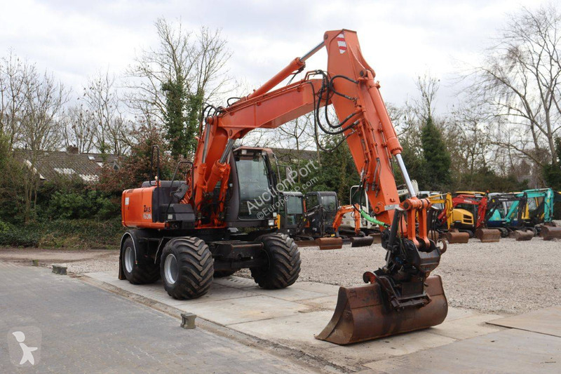 Rýpadlo Hitachi
