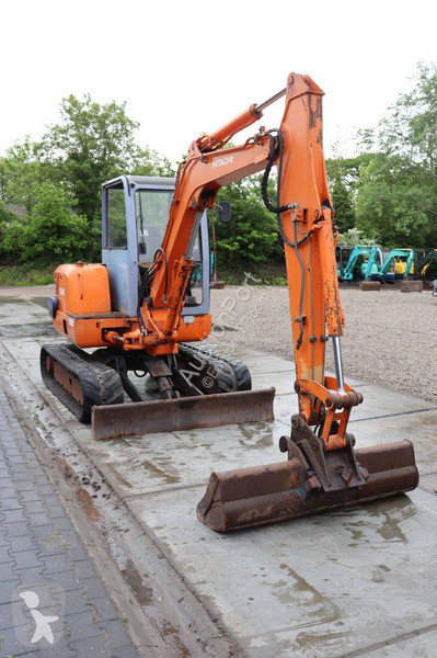 جرافة Hitachi 02