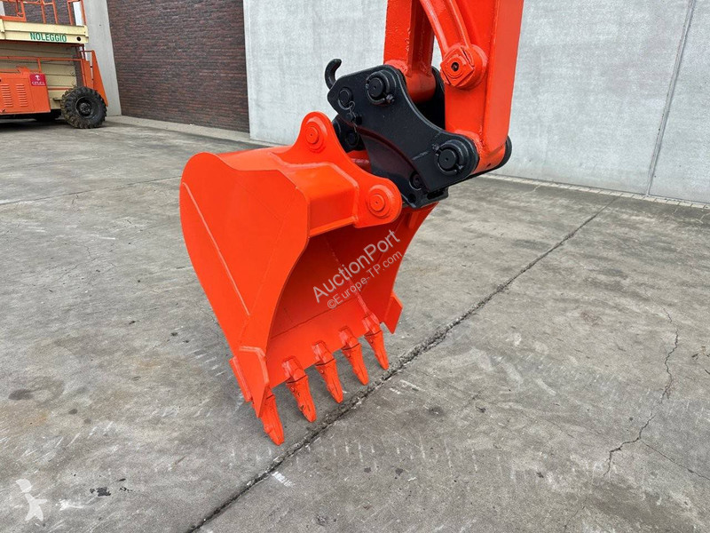 جرافة Kubota KX155-5