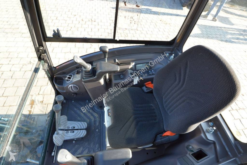 Rýpadlo Volvo EC 15 E