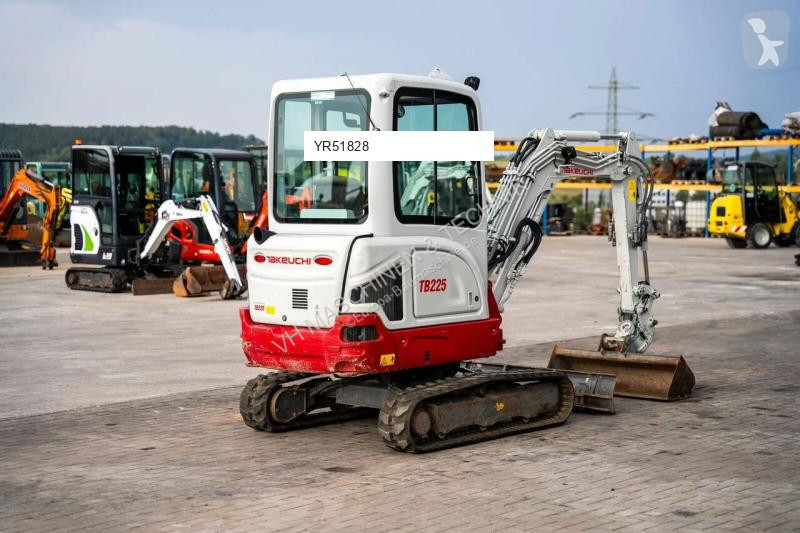 Rýpadlo Takeuchi TB225