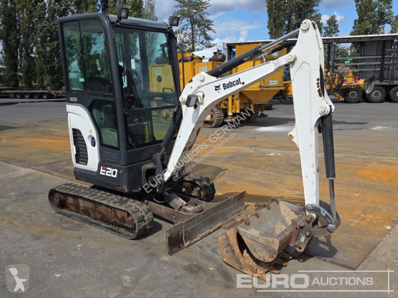 Багер Bobcat E20