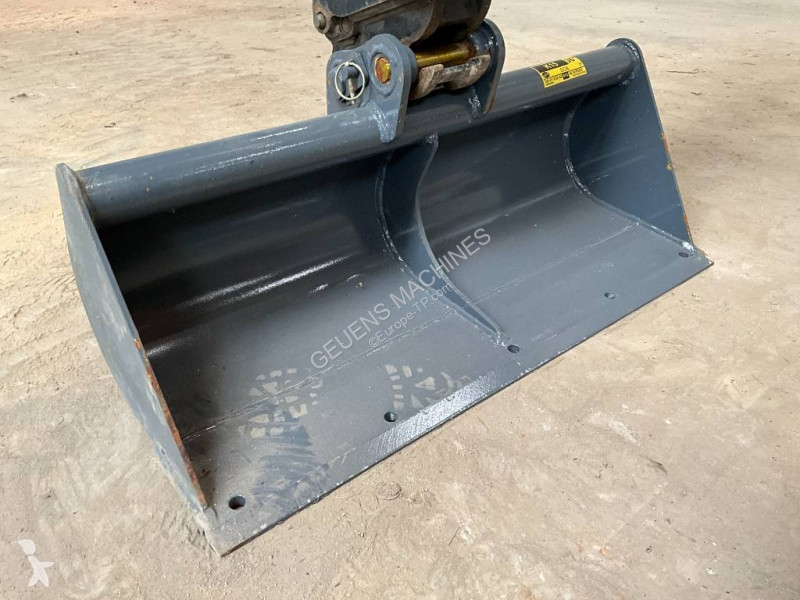 جرافة Kubota 0164