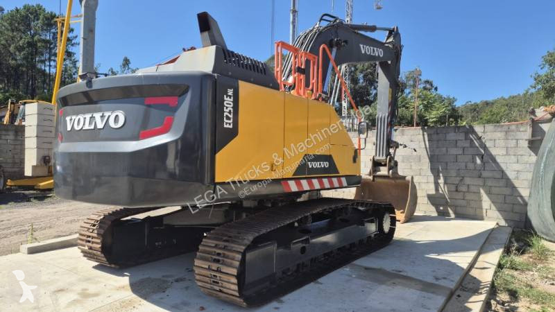 Rýpadlo Volvo EC250ENL