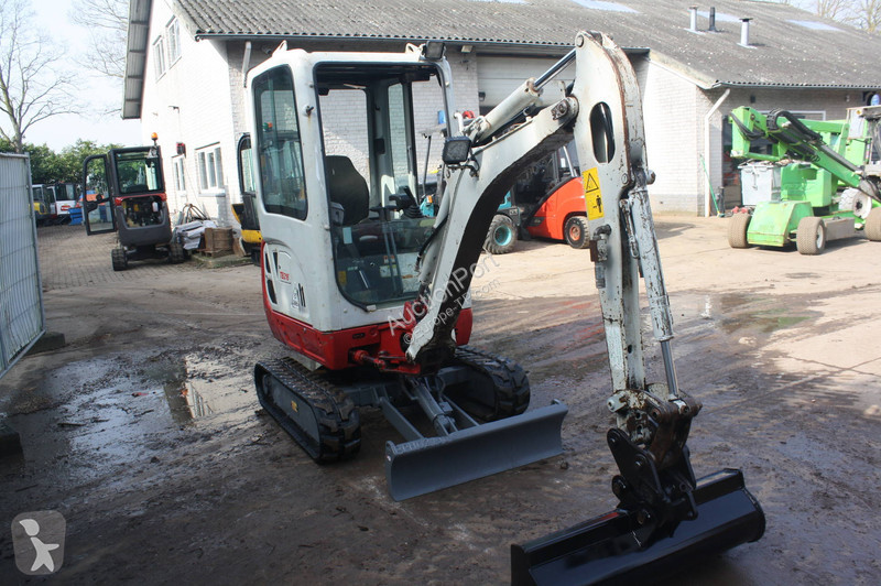 Rýpadlo Takeuchi TB216