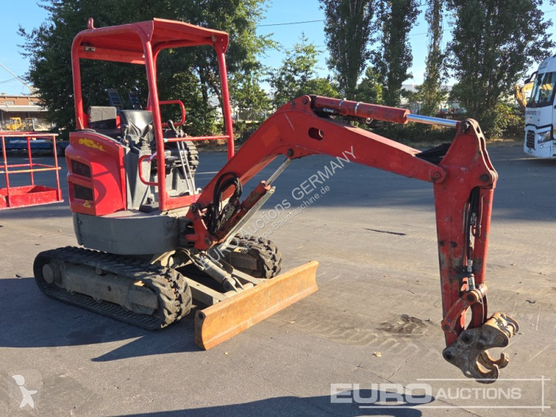 جرافة Volvo ECR25D