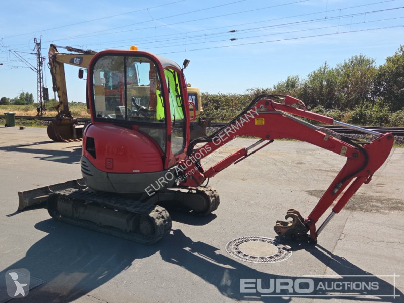 Lopatový nakládač JCB