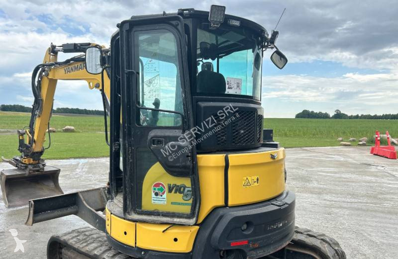 جرافة Yanmar VIO 57