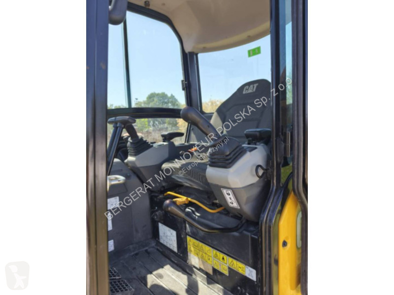 Rýpadlo Caterpillar 302.7-07CR