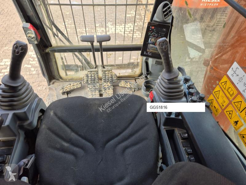 جرافة Hitachi ZX690LCH-7