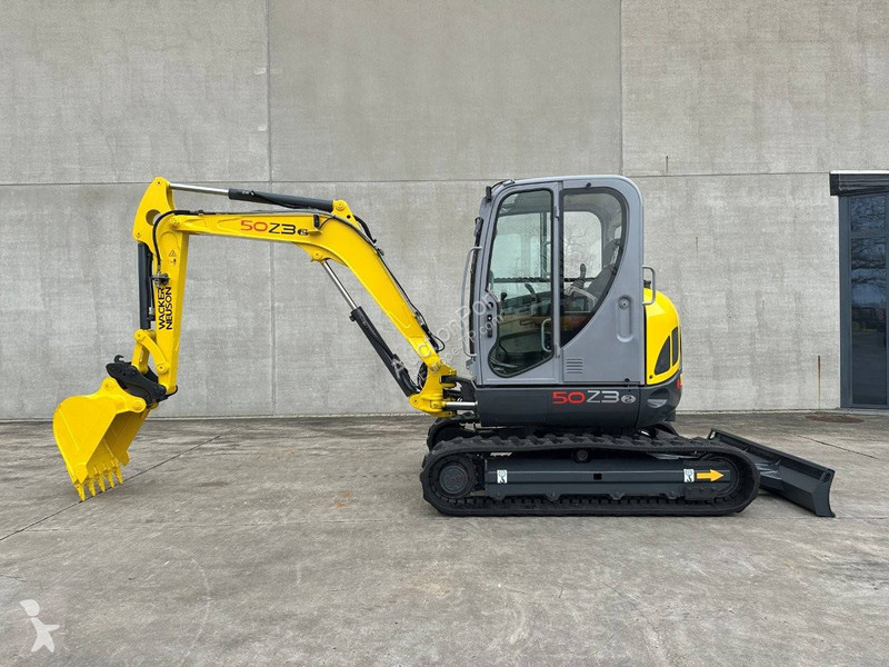 جرافة Neuson 50Z3