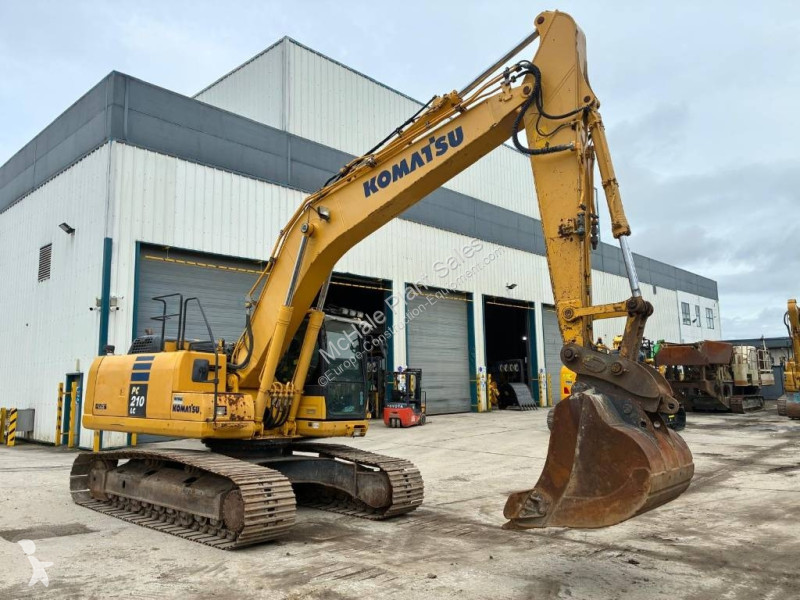 جرافة Komatsu LC10