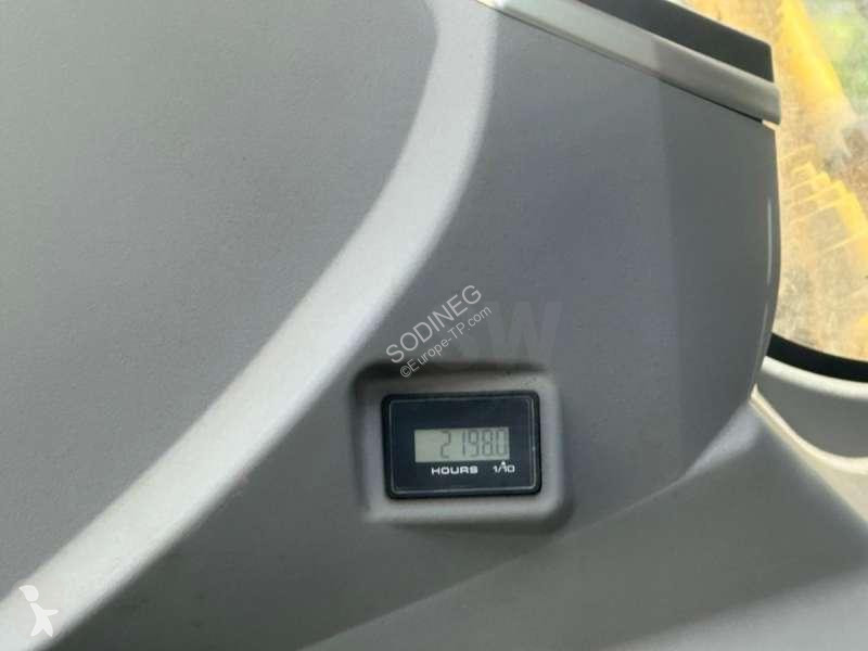 جرافة Kobelco 11