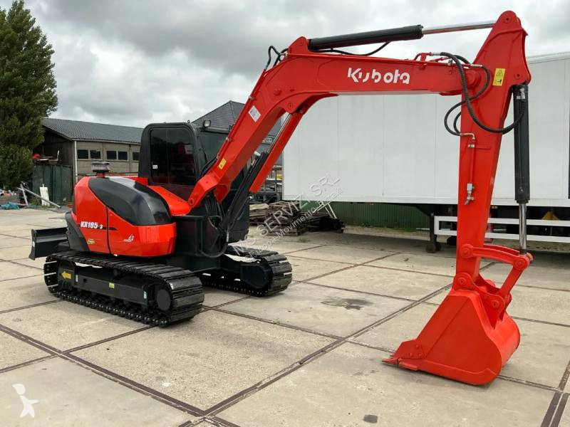جرافة Kubota KX185-3