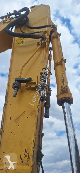 جرافة Komatsu PC210LC-11