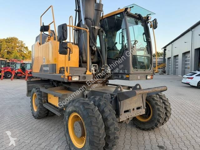 Skovl Volvo E