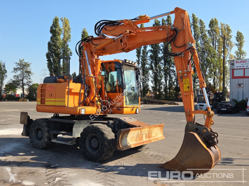 جرافة Komatsu PW148-8
