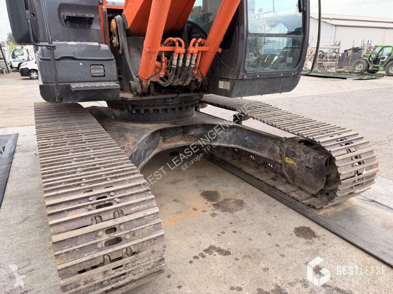 Rýpadlo Hitachi 5B