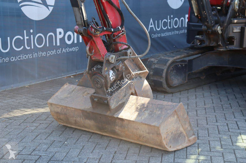 Lopatový nakládač Yanmar VIO50-6B