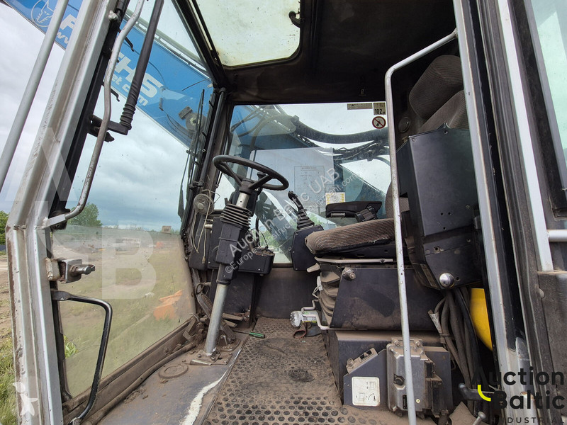 Excavator Terex