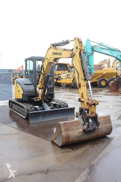 جرافة Yanmar ViO57-6B