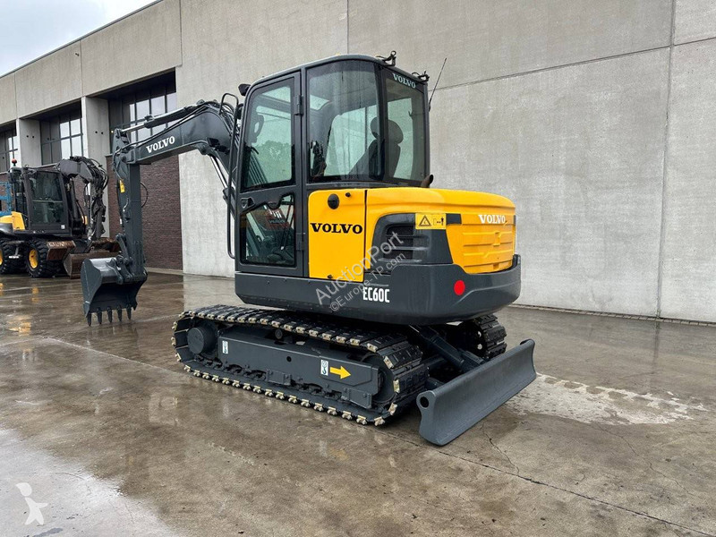 Excavadora Volvo EC60C
