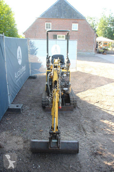 جرافة Yanmar E10SR
