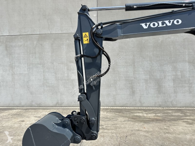 Багер Volvo EC60