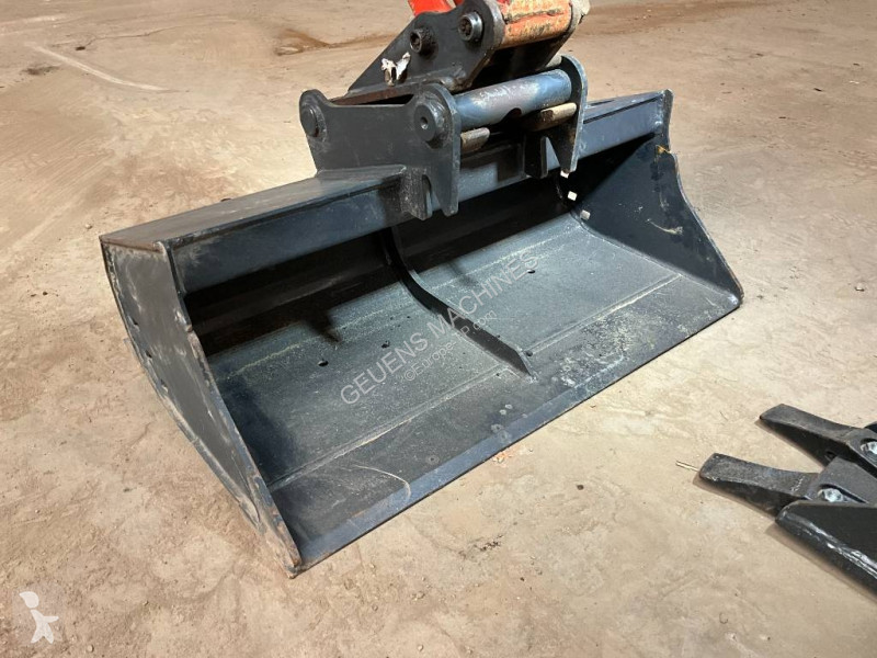 Graafmachine Kubota 103