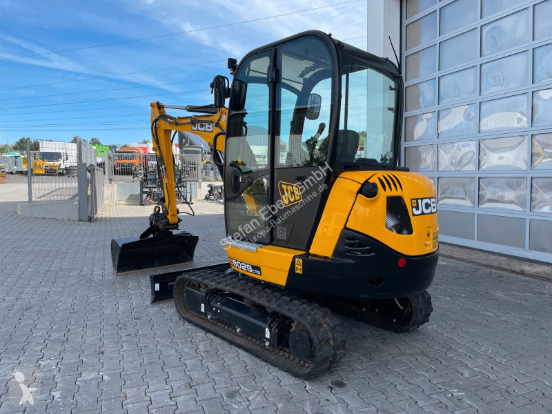 Excavadora JCB 9 CT / 151h / 2023 / Inkl....