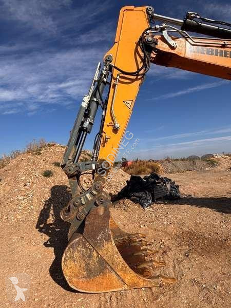 Екскаватор Liebherr R926