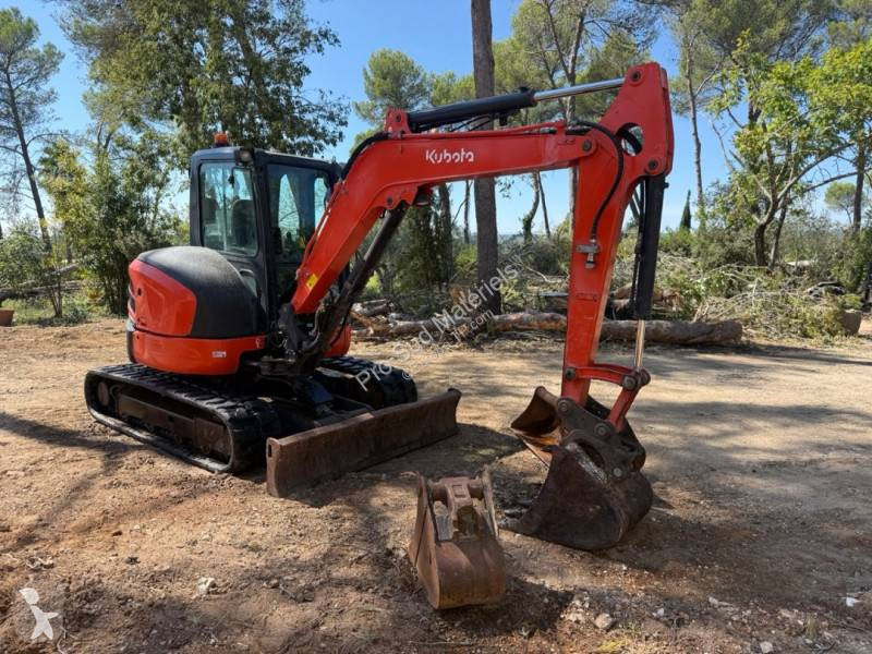 Екскаватор Kubota