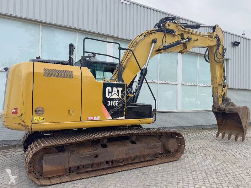 Екскаватор Caterpillar EL