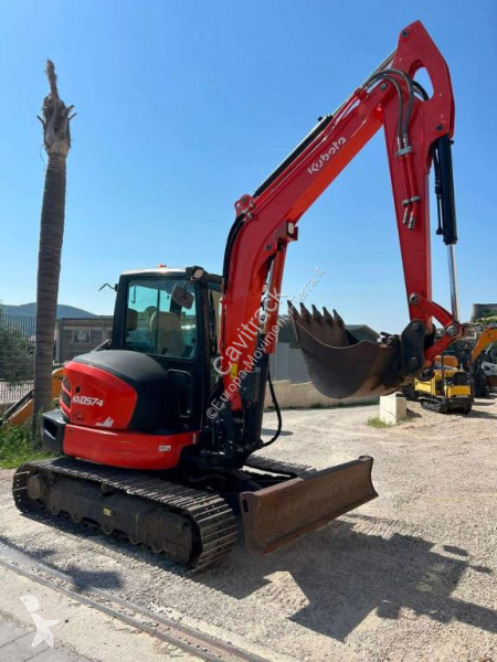 Екскаватор Kubota 0574