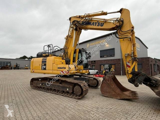 Экскаватор Komatsu LC11