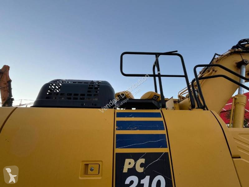 Экскаватор Komatsu PC210