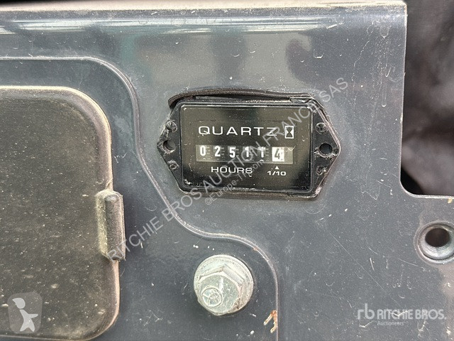 Escavadora Kobelco SK28SR-6E