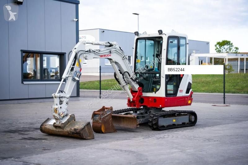Экскаватор Takeuchi TB225