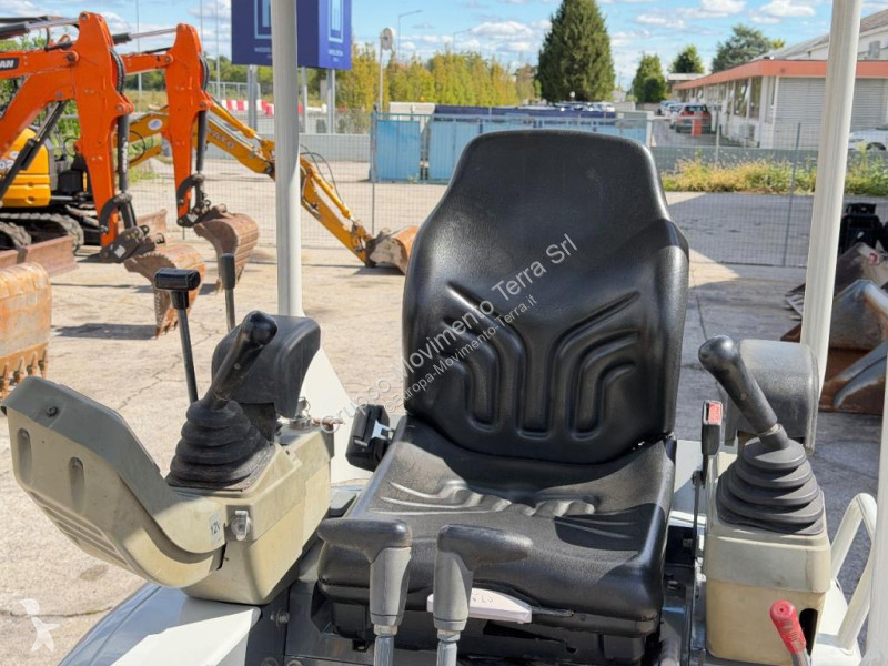 Экскаватор Takeuchi TB217R