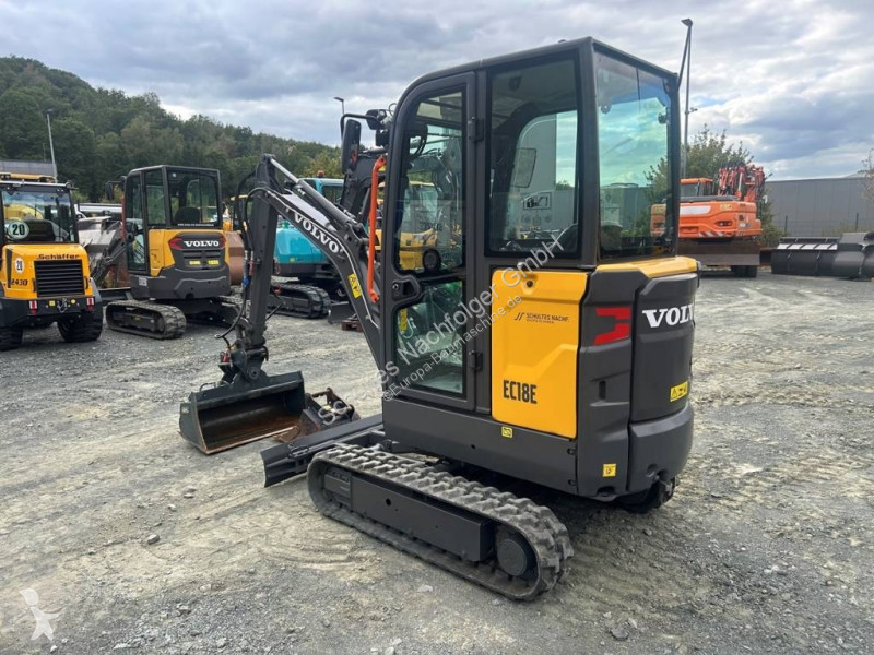 جرافة Volvo EC 18 E