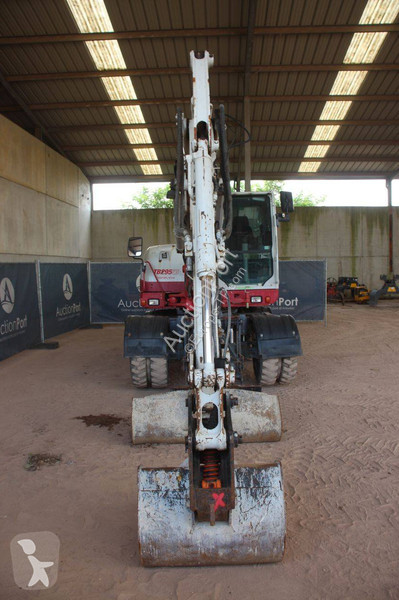 جرافة Takeuchi TB295W