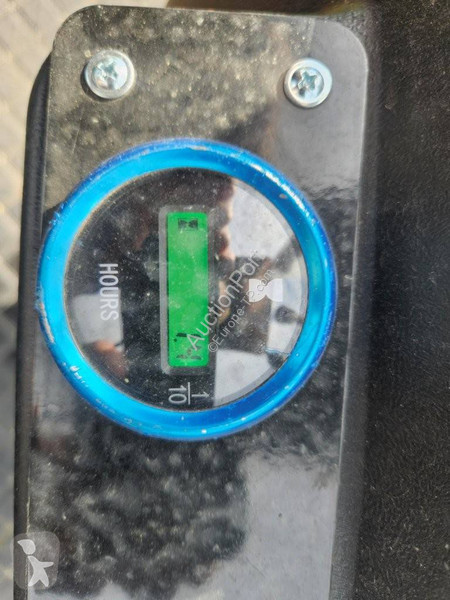 جرافة Nuoman NM-E12