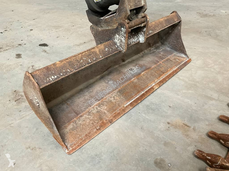 جرافة Volvo EW 60 E powertilt