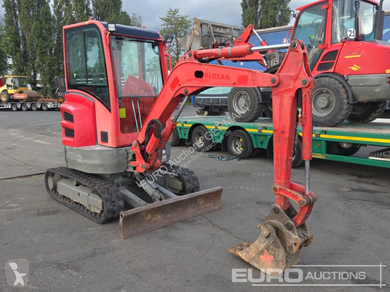 جرافة Volvo ECR25D