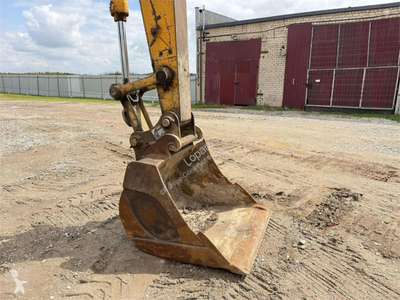 جرافة JCB