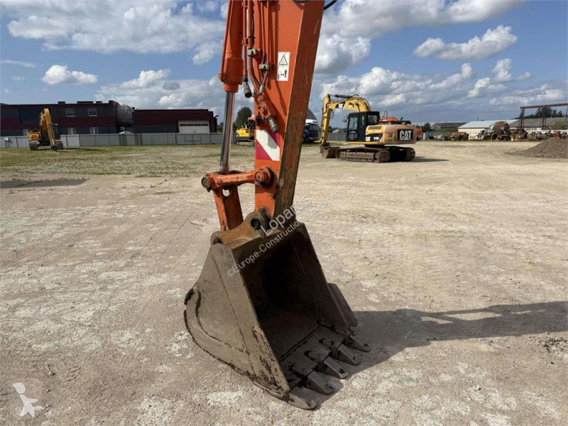 جرافة Hitachi 140 W