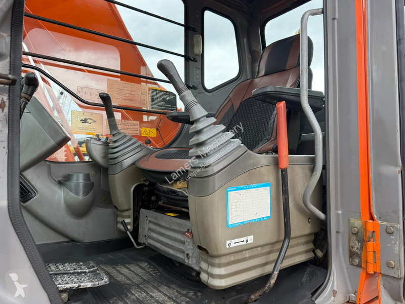 جرافة Hitachi ZX210 LC1
